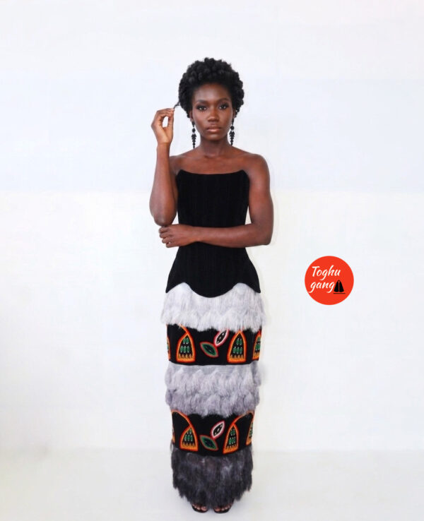 Modern Toghu Corset Maxi Dress – Luxury Strapless African Velvet Gown with Faux Fur
